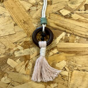 Création CR Caroline Roberge diffuseur d'huile essentielle macramé
