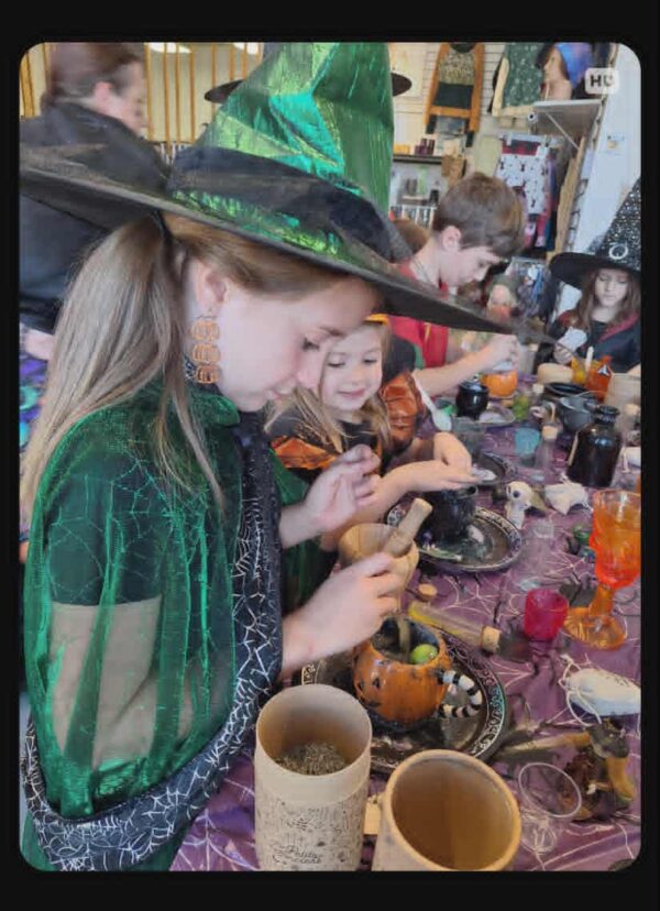 Atelier - Viens fêter l'Halloween costumé avec la sorcière Mélicadabra!!!