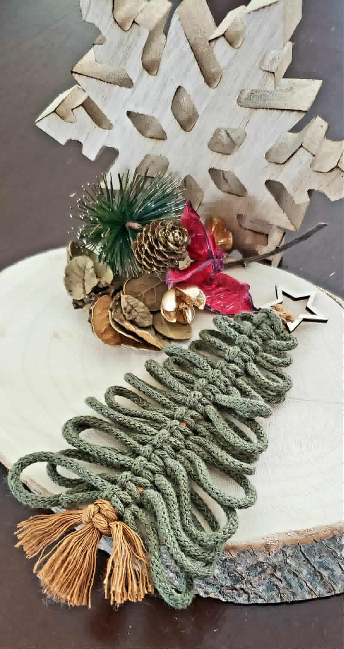 atelier fabrication d'un ornement de Noël en macramé