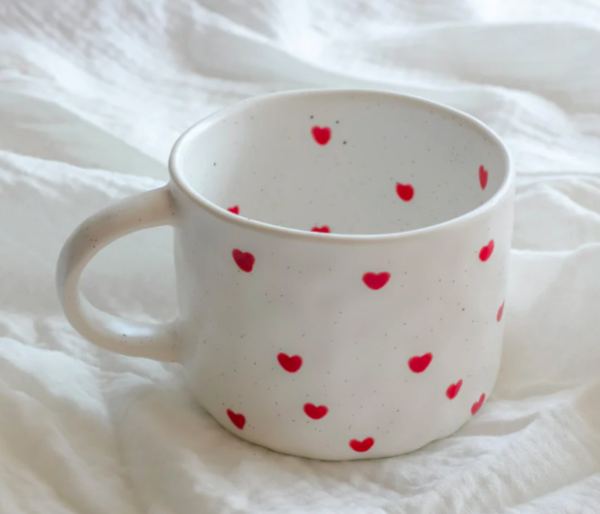 moi d'abord tasse petits coeurs minimalistes