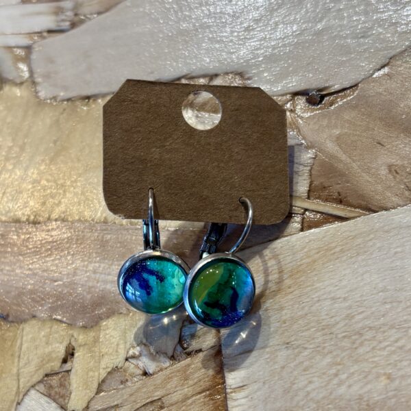 sachat création petites boucles d'oreilles