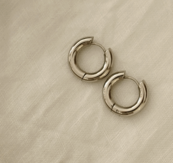 BOUCLES D'OREILLES BOLD HOOPS 18 MM soha & co