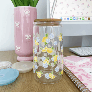 alarocque design Verre 16 oz | Printemps | Citrons et fleurs bleues
