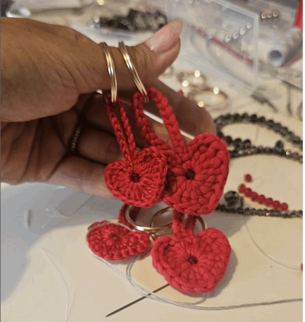 Felidae handbag porte clé coeur rouge