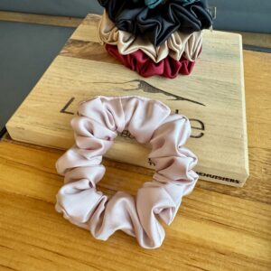 lune créations québécoises chouchou satin rose pâle