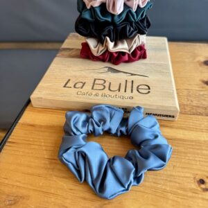 lune créations québécoises chouchou satin bleu gris